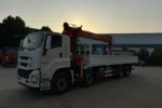 ISUZU Front-Four-Rear-Eight 12-ton Crane Truck - Image 6
