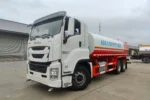 ISUZU 9-Cubic-Meter Water Sprinkler Truck - Image 3
