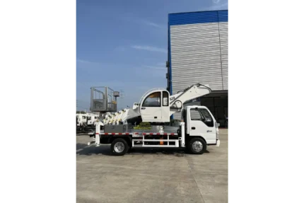 ISUZU 100P 28 meter straight arm telescopic aerial work platform